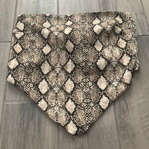 Hippie love snake print top